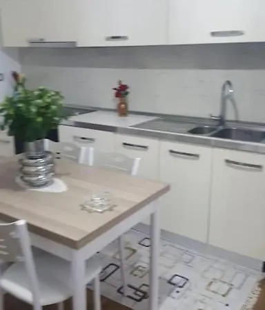 One Bedroom By The Seaside 아파트 Durrës