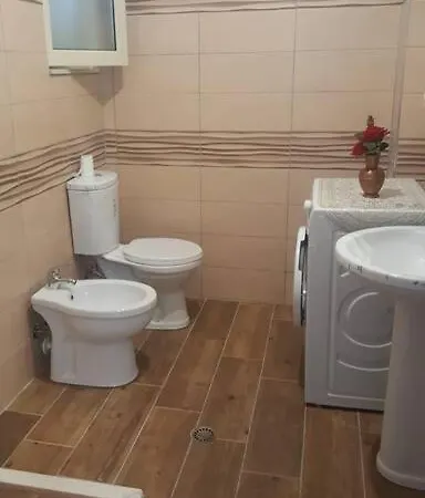 One Bedroom By The Seaside Durrës