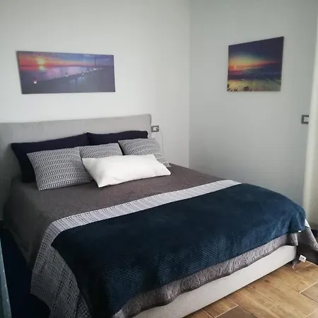 One Bedroom By The Seaside